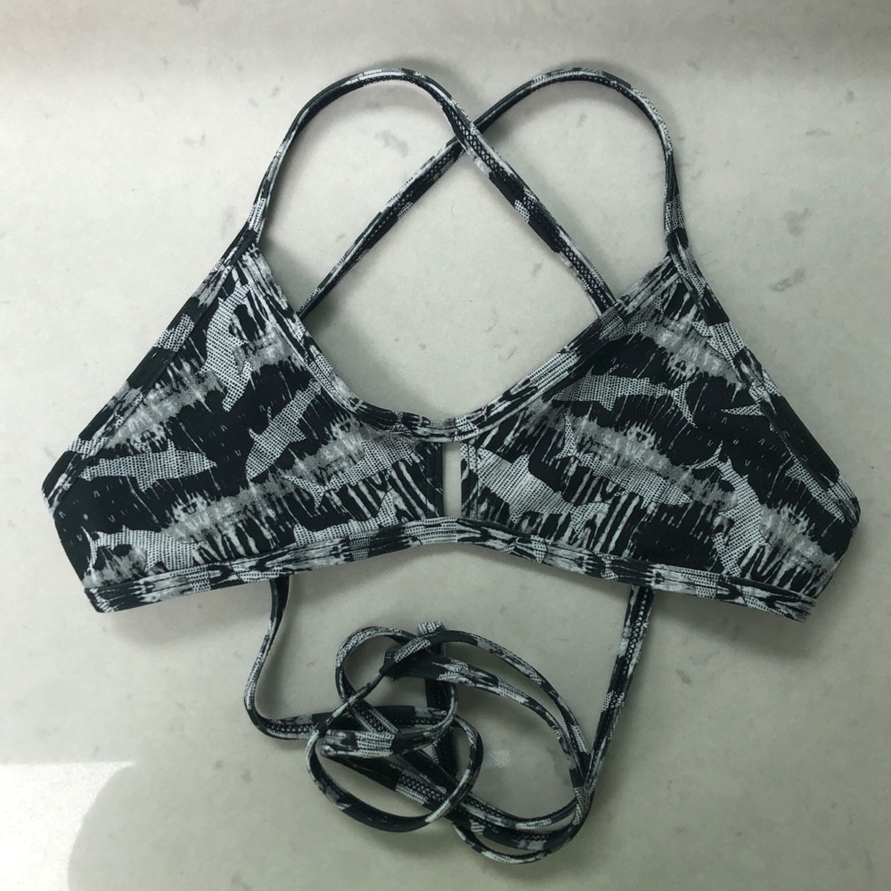 Jolyn Shark Town Vent Bikini bathing suit Top S